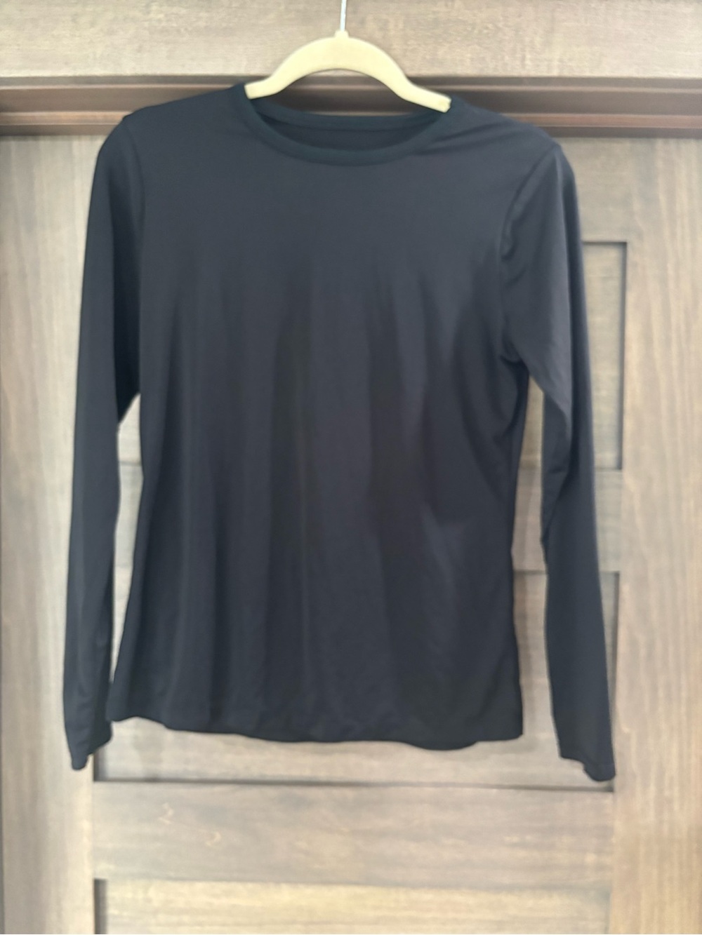 Cuddl Duds Women's Black Long Sleeve Crewneck Top